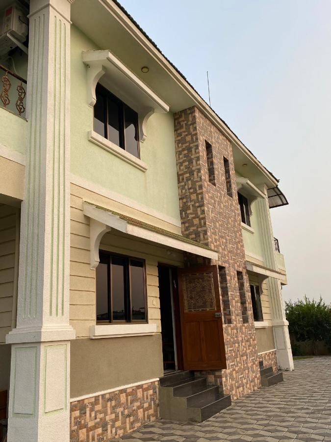 Villa Nessies Nagaon Alībāg Exterior foto